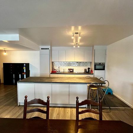 Big Apartment With Parking In Антверпен Экстерьер фото