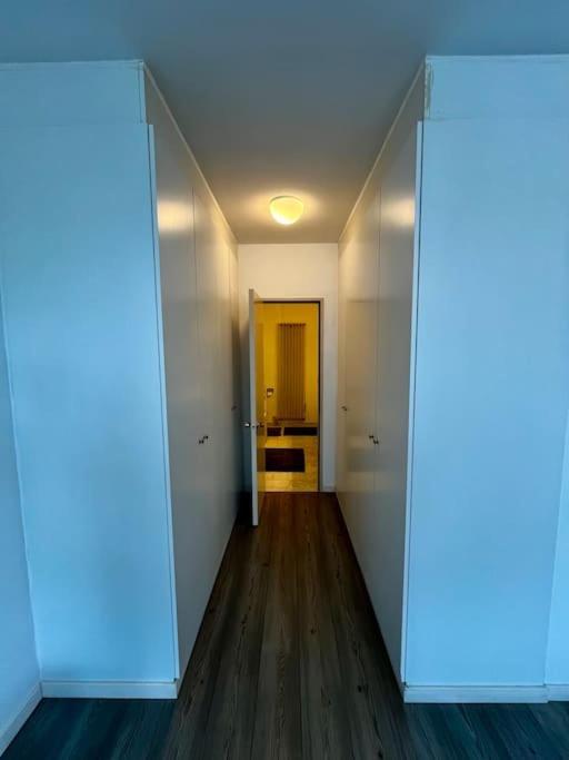 Big Apartment With Parking In Антверпен Экстерьер фото