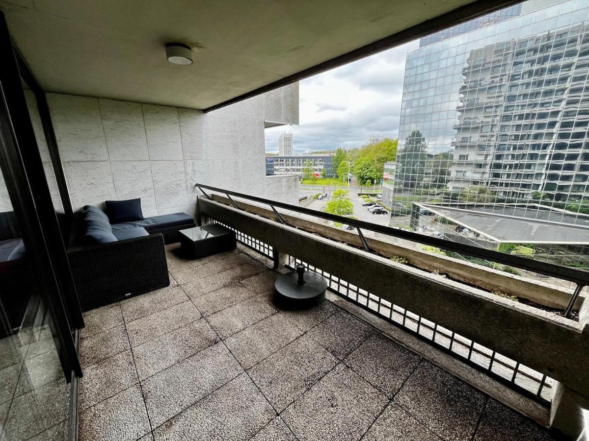 Big Apartment With Parking In Антверпен Экстерьер фото