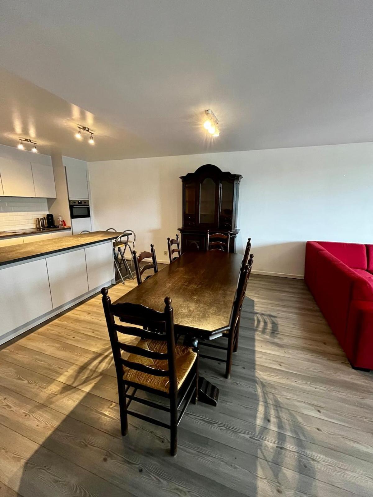 Big Apartment With Parking In Антверпен Экстерьер фото
